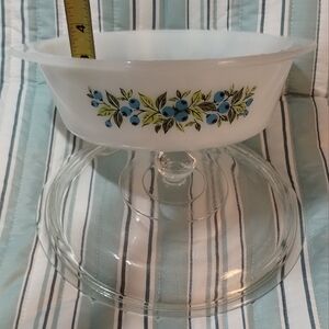 Vintage 2 Qt. Glasbake dish and lid